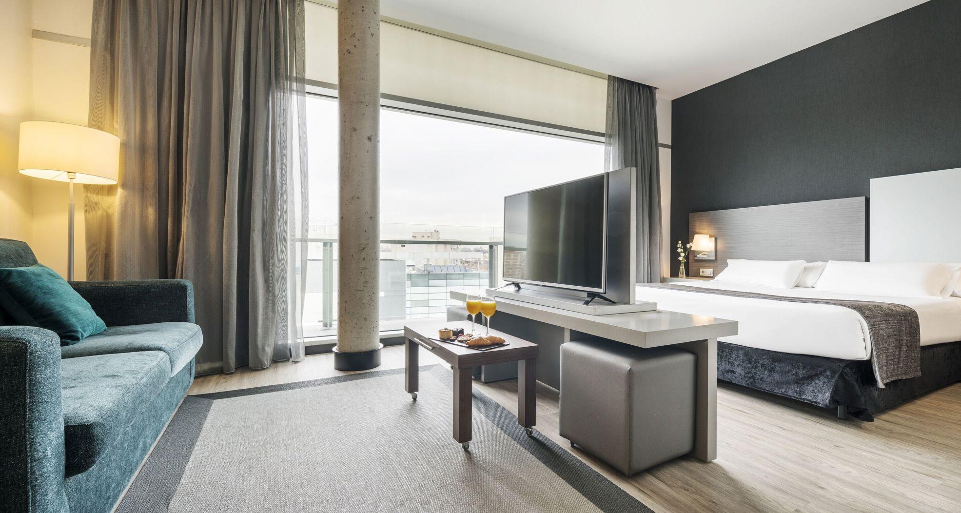 Superior, 1 Double and 3 Single Beds