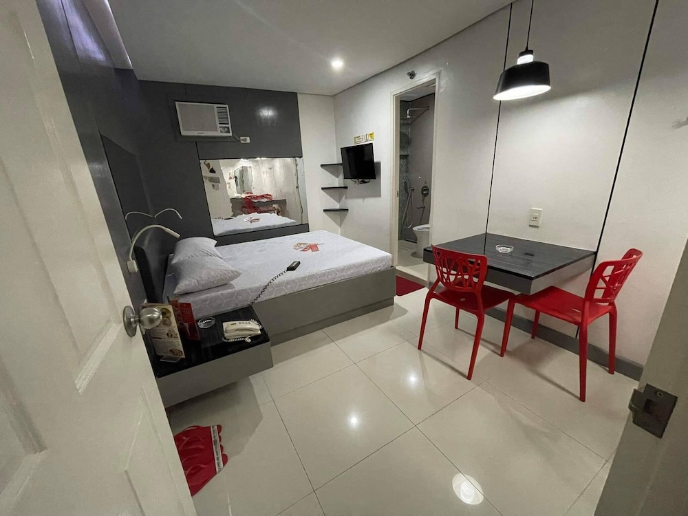 Hotel Sogo Edsa Cubao 26/55
