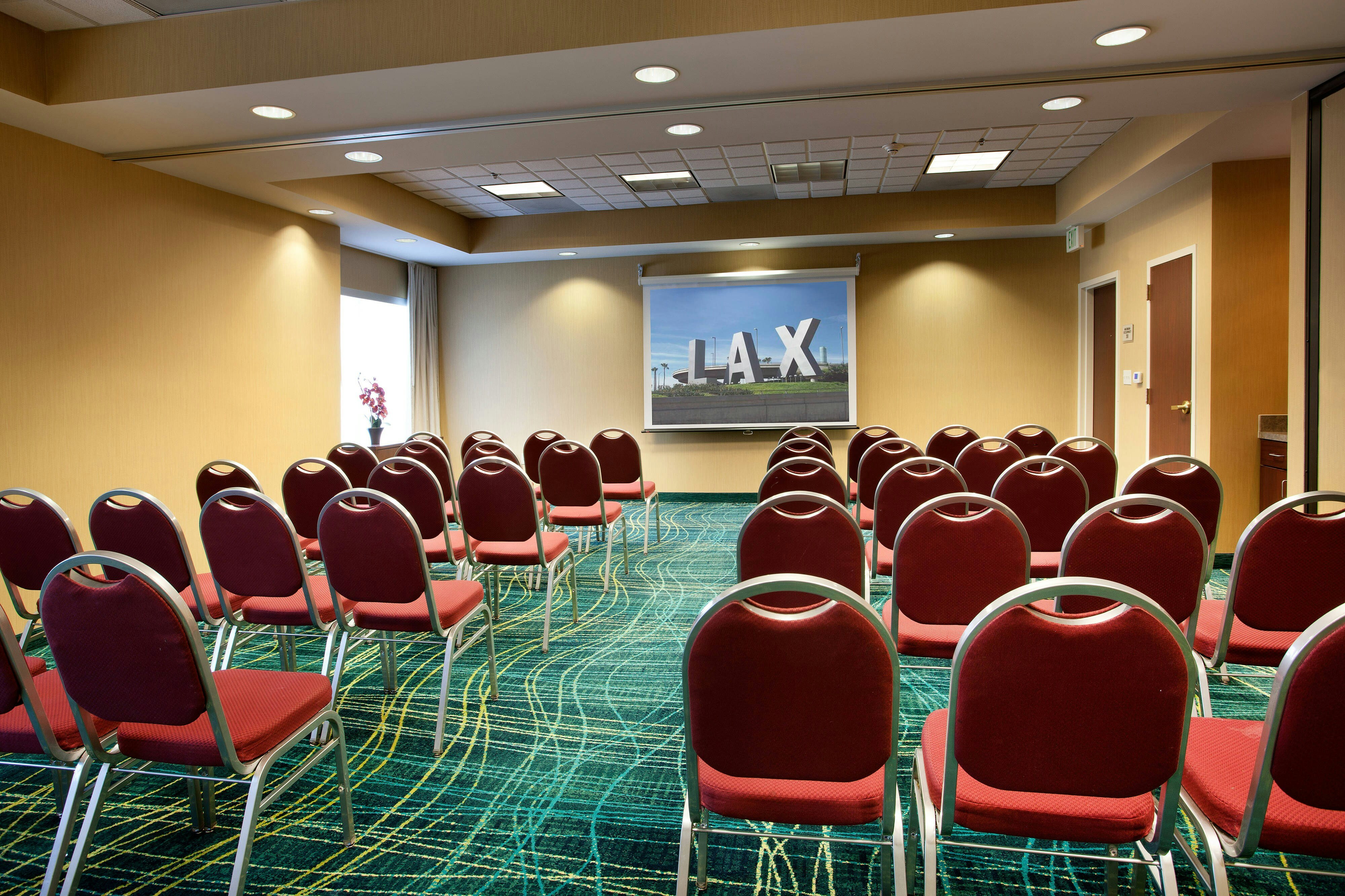 SpringHill Suites by Marriott Los Angeles LAX/Manhattan Beach 24/31