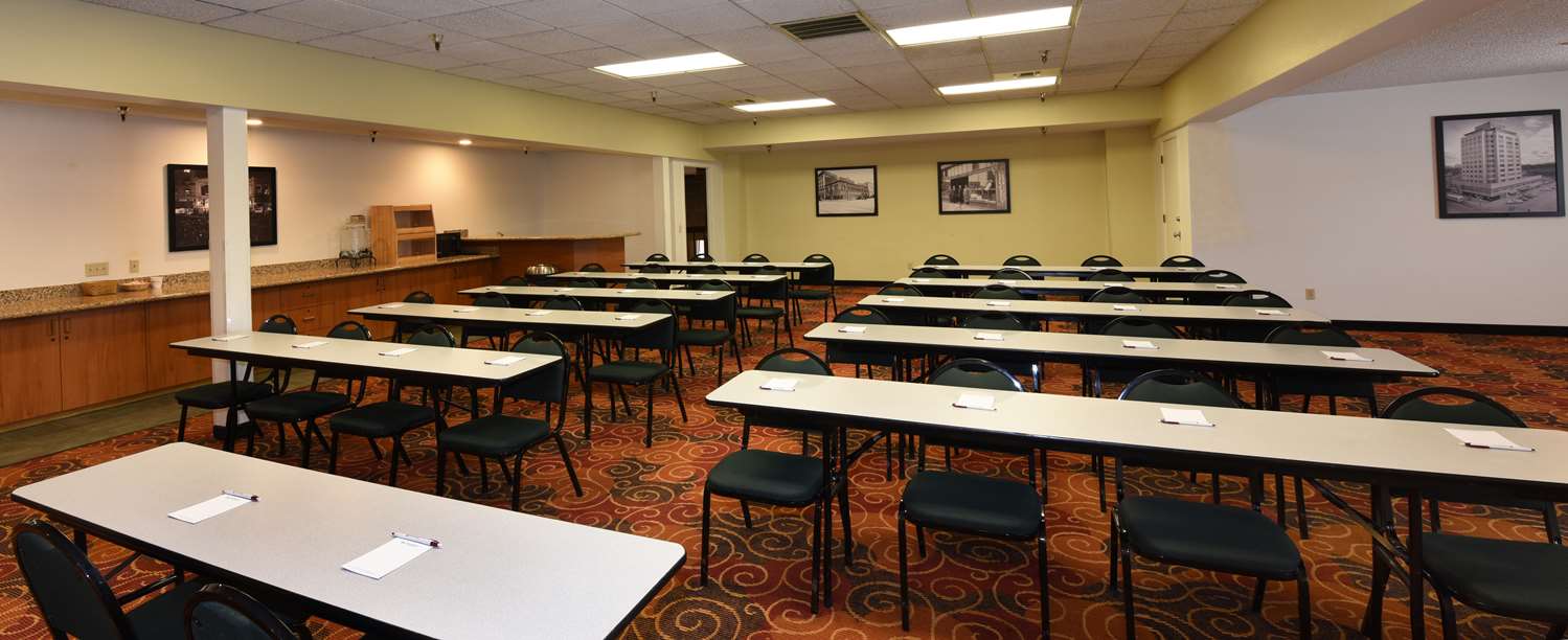 Best Western Plus Ahtanum Inn 36/49