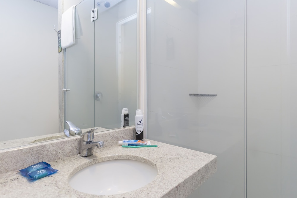 Ibis Budget Blumenau 17/68