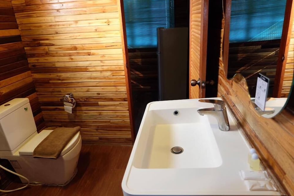 Mai Ngern Mai Thong Resort 36/37