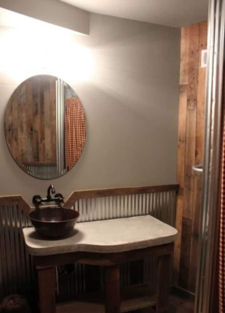 Amish Country Comfort 10/17