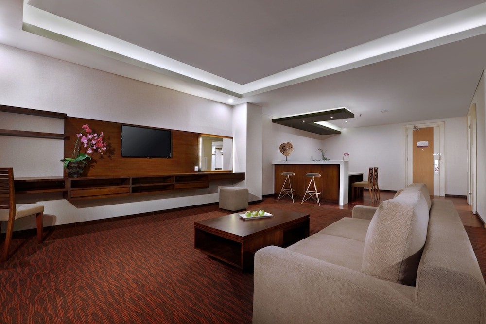 Quest San Hotel Denpasar 25/50