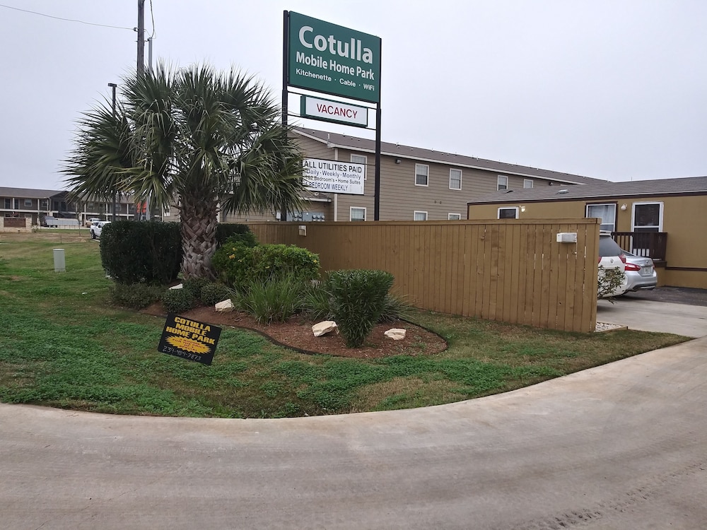 Cotulla Mobile Home 35/40