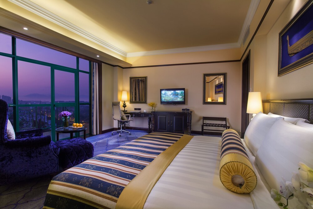 Hotel Indigo Shenzhen Overseas Chinese Town an IHG Hotel 13/78