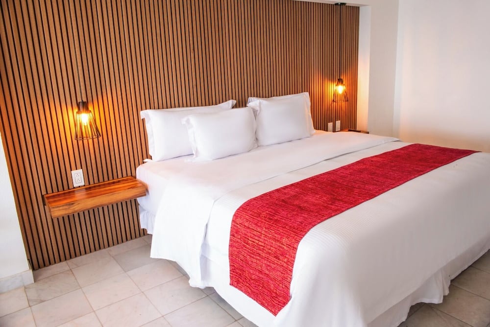 Hotel San Carlos Plaza, Beach & Convention Center 23/58