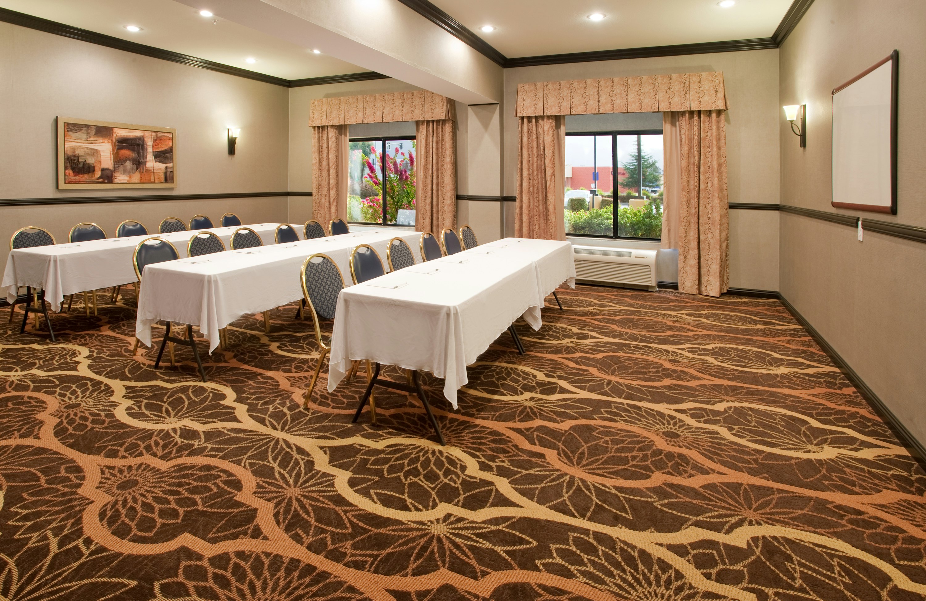 Hampton Inn and Suites Hemet 40/43