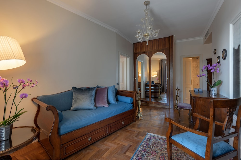 Hotel Villa Del Sogno 48/77