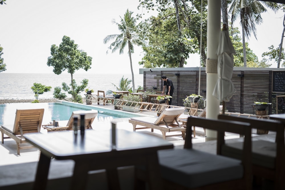 Nest Sense Resort 10/70