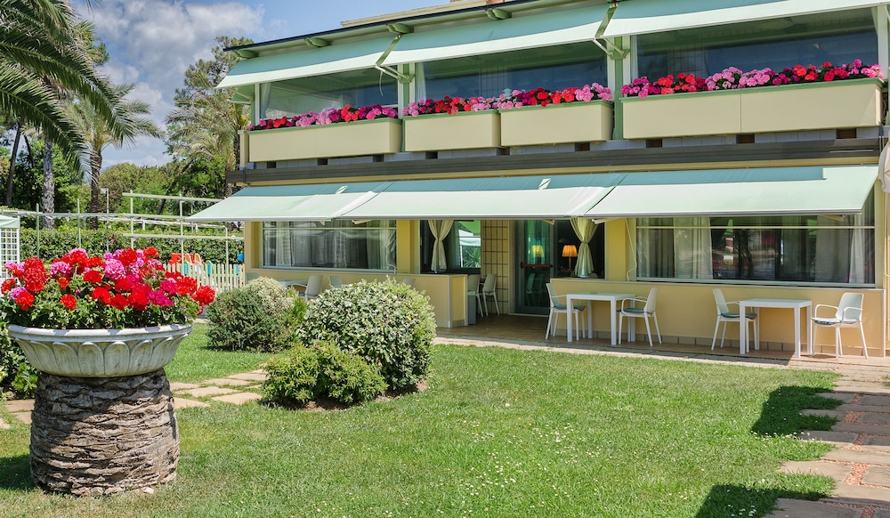 Hotel Siesta 4/66