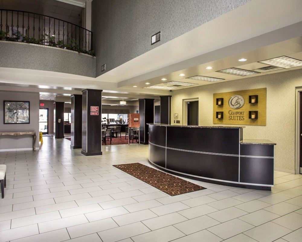 Comfort Suites Lumberton North 12/53