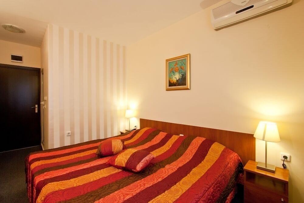 Hotel Cheap 9/34