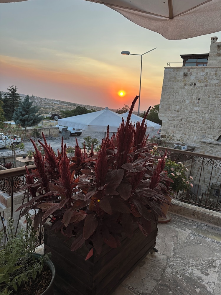 Nostalji Cave Suit Hotel 30/50