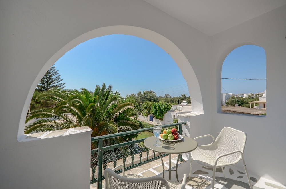 Naxos Beach Hotel 57/71