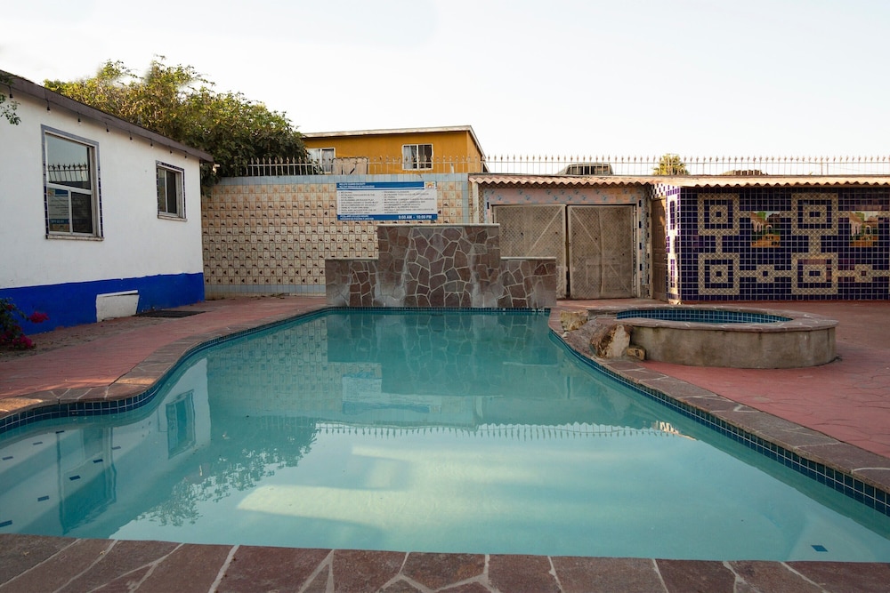 OYO Hotel Hacienda Don Luis Rosarito in Playas de Rosarito