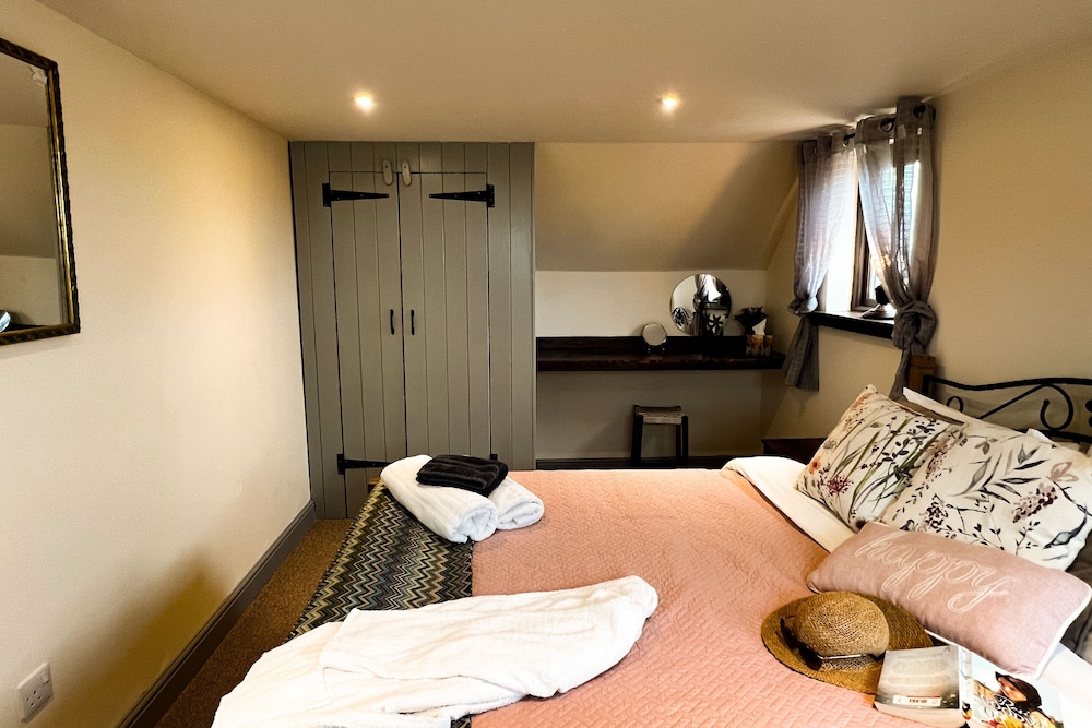 Norfolk Accommodation - mYminiBreak 18/50
