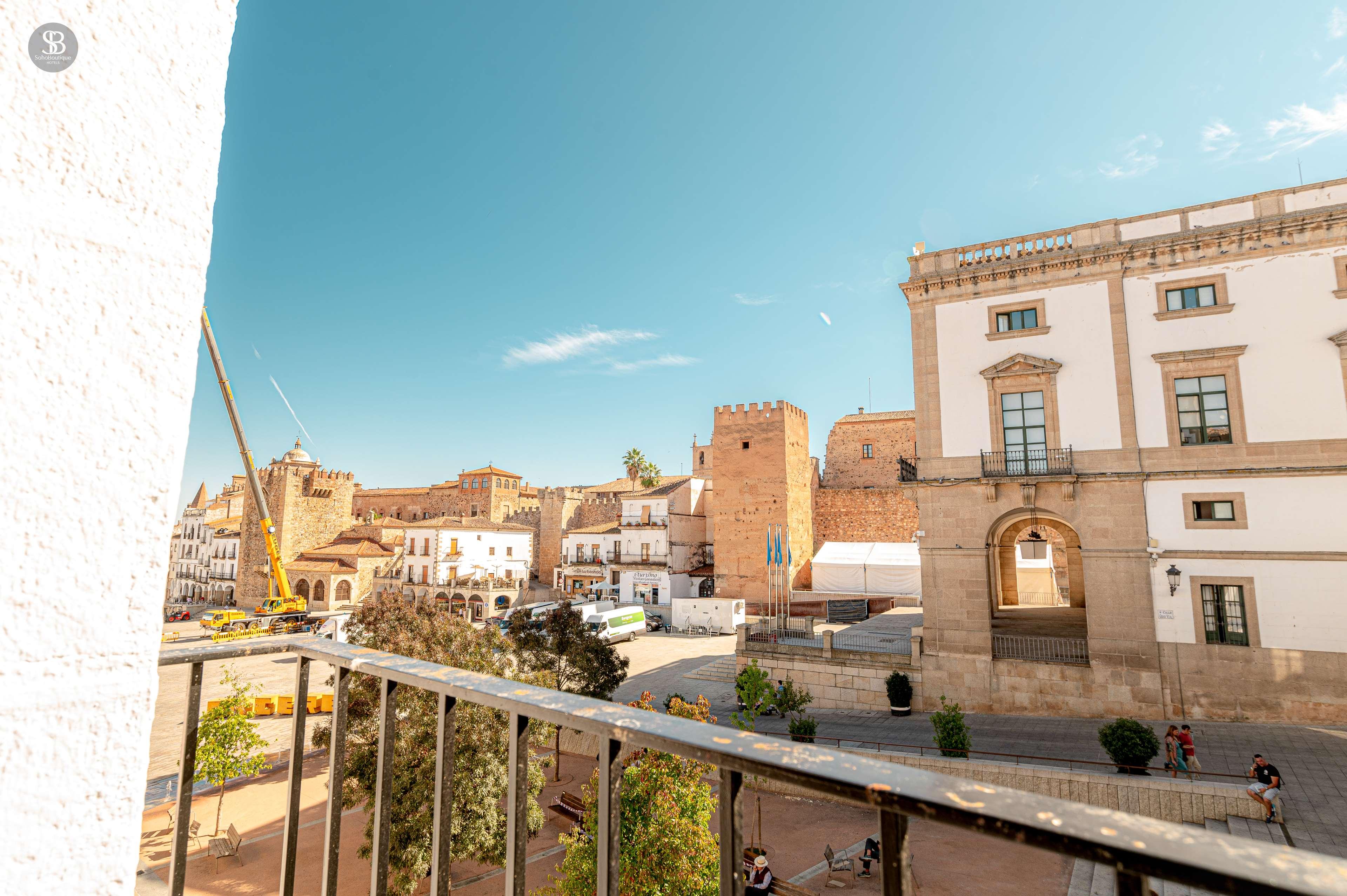 Apartamentos Soho Plaza Mayor Cáceres 40/50