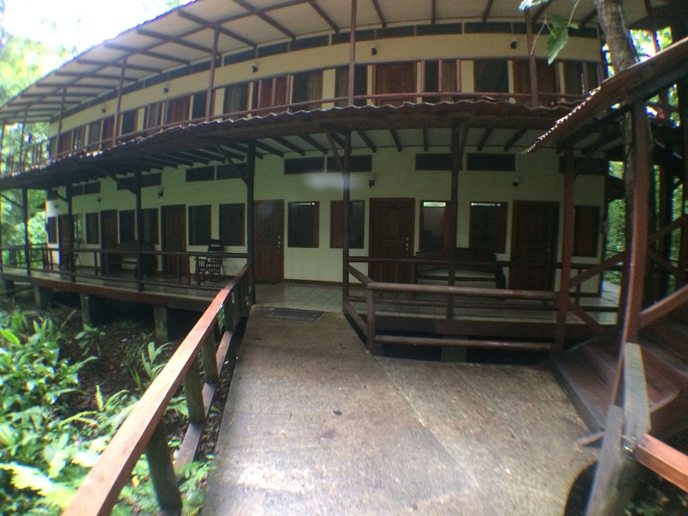 Hotel Rana Roja Lodge 14/50