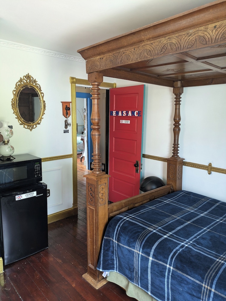 The Old Parsonage Bed and Breakfast 16/64