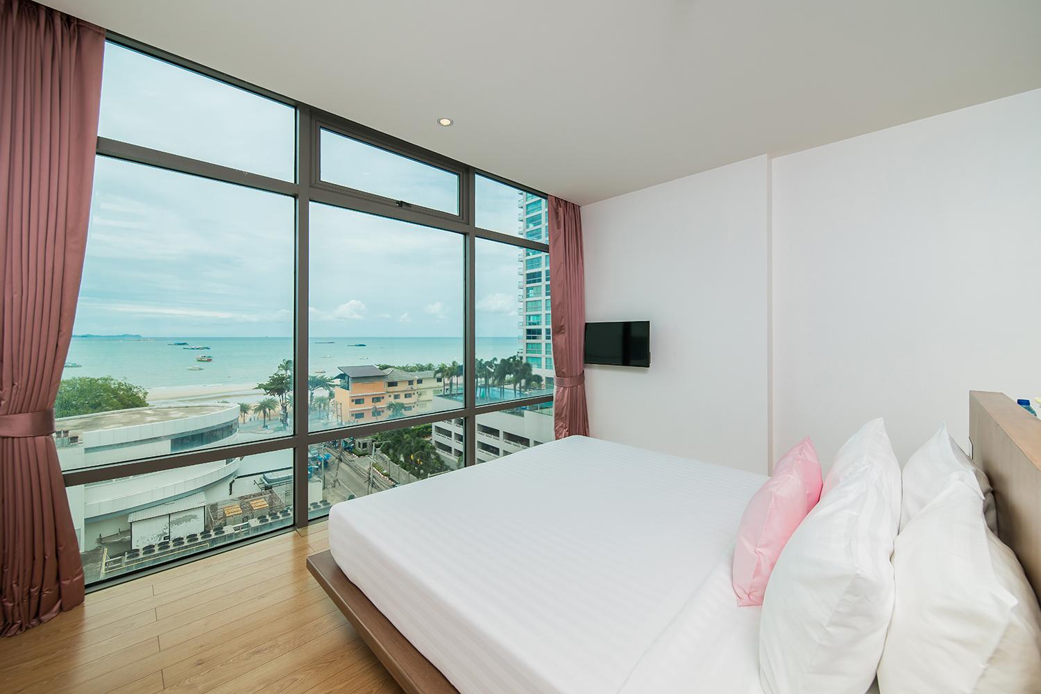 SUPERIOR, KING BED, SEA VIEW