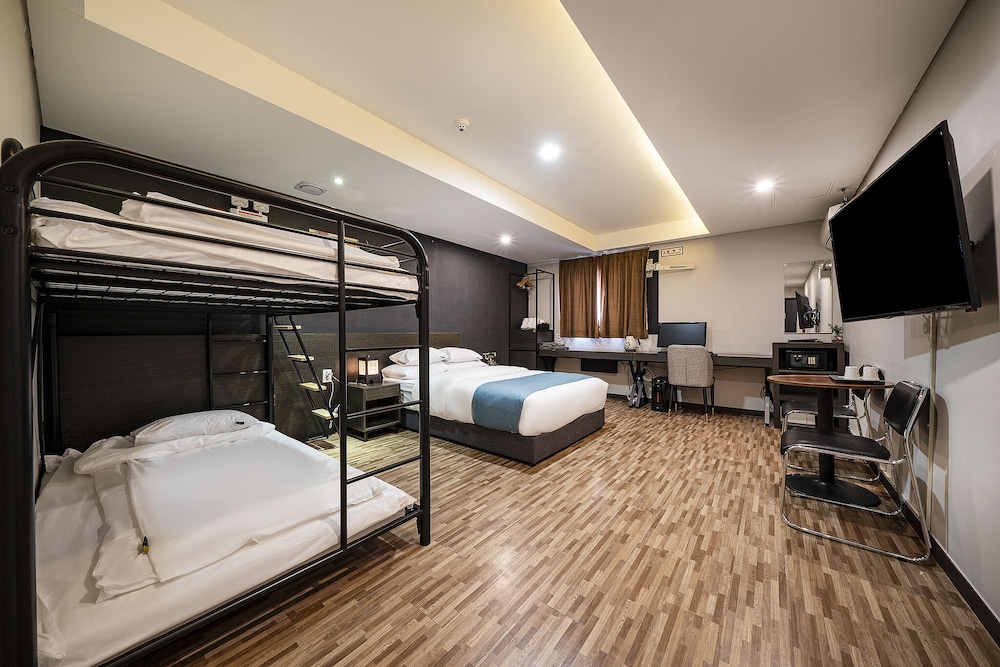 Suwon Dono1796 Hotel 32/68