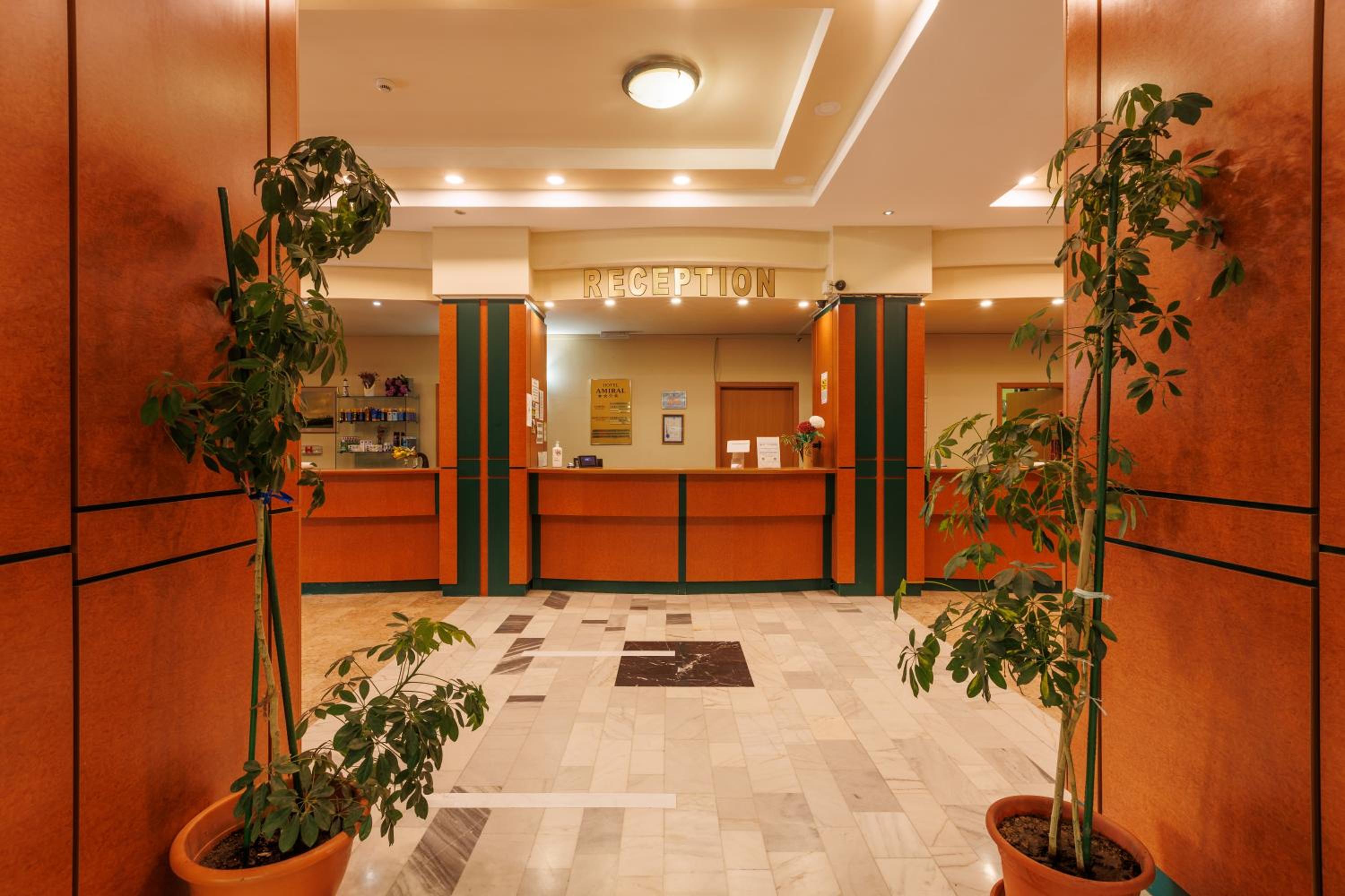 Amiral Hotel 12/55