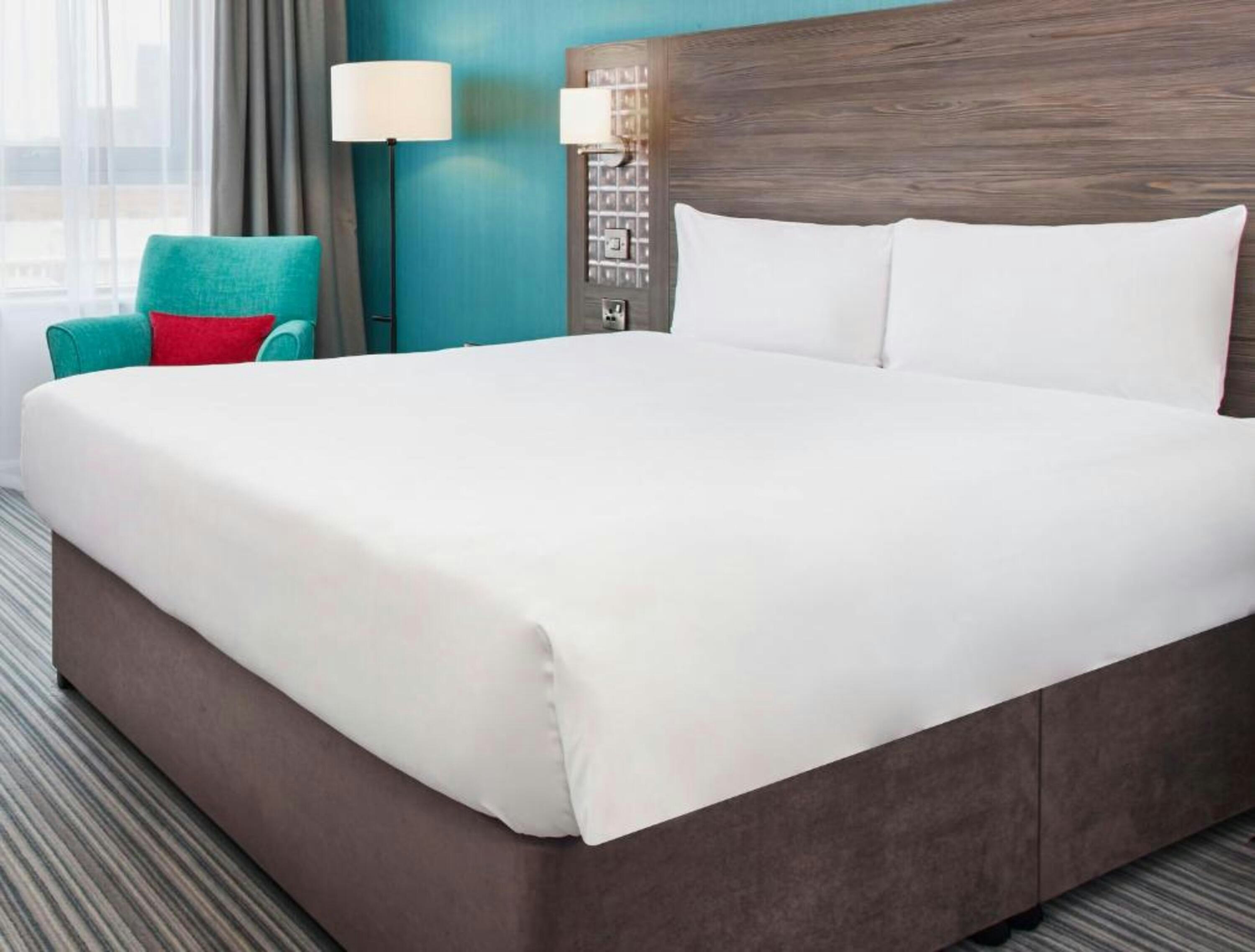 غرفة قياسية بسرير مزدوج، Leonardo Hotel Cheltenham 2/3