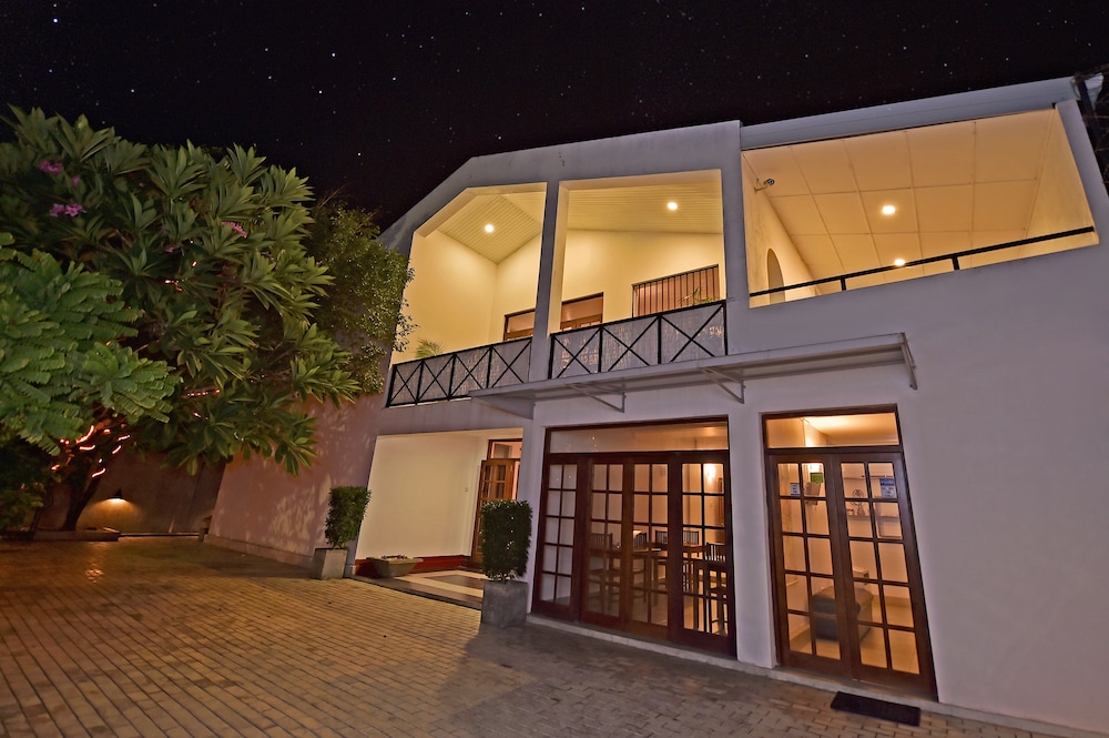 The Villa In Lavinia 3/57