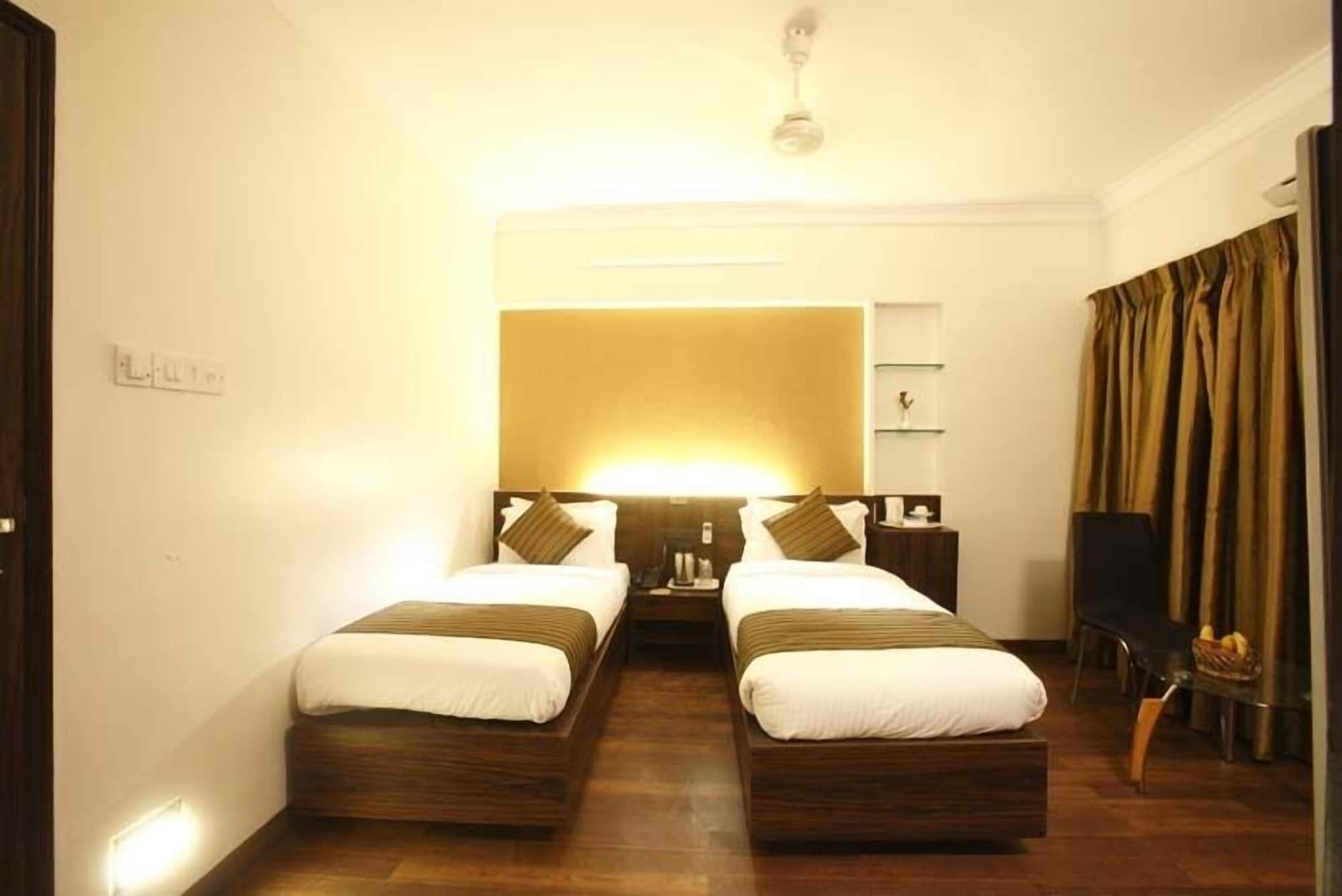 غرفة تنفيذية، Hotel Plaza 4/7