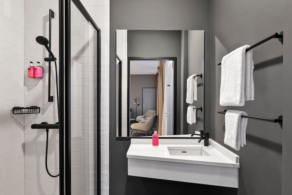 Moxy Duesseldorf City 47/50