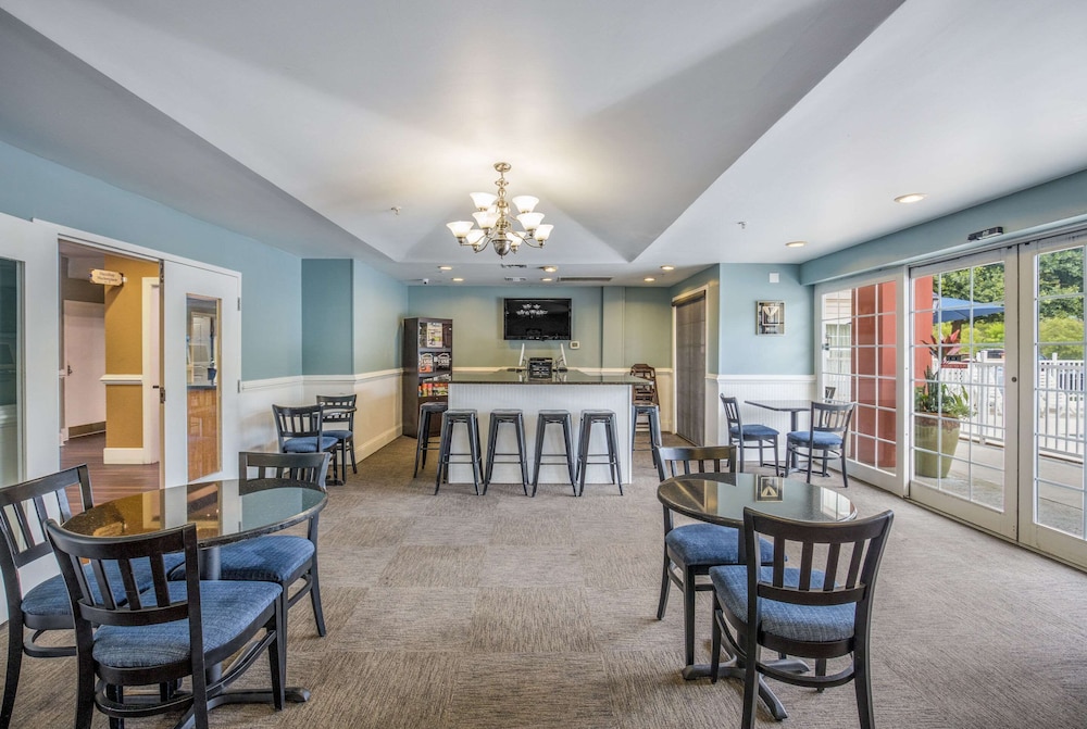 MainStay Suites Port Saint Joe South 32/50