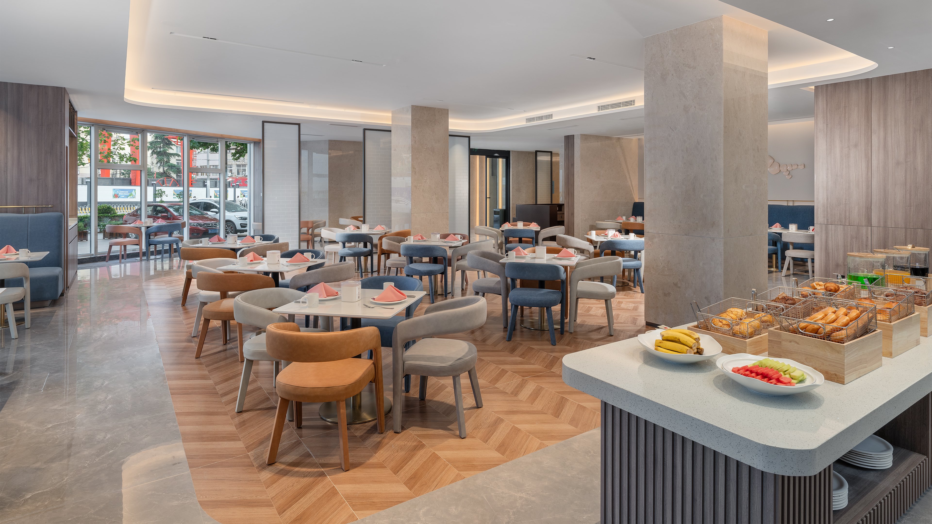 Holiday Inn Express Qingdao Shibei 23/37