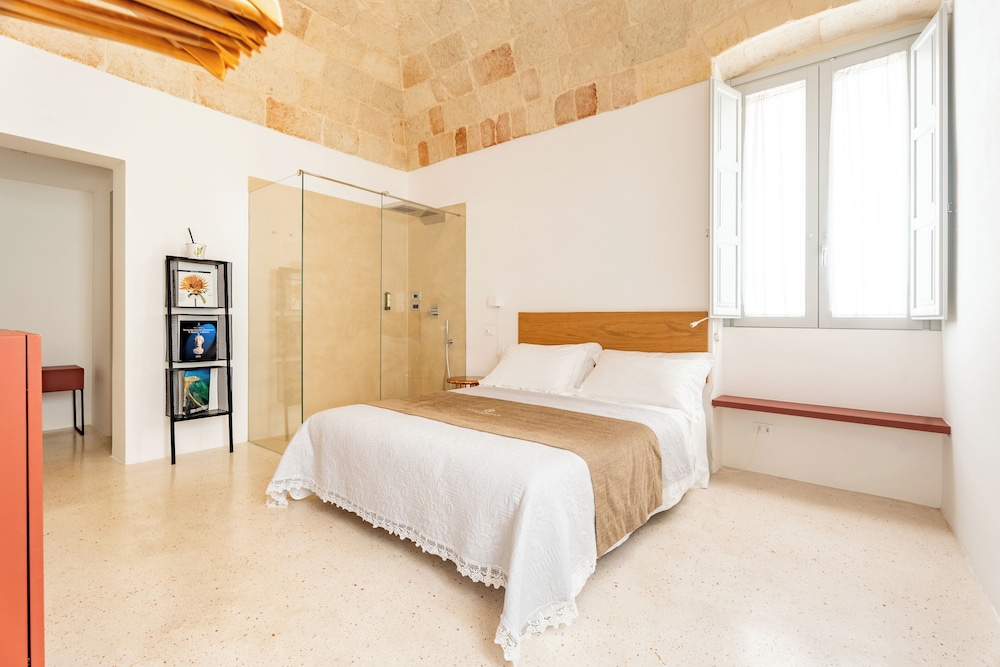 Donna Domenica Boutique Suites 7/50