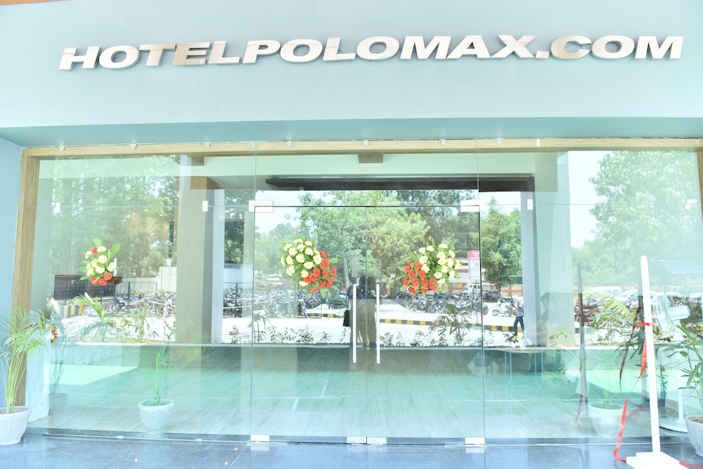 Max Hotel Prayagraj 9/48