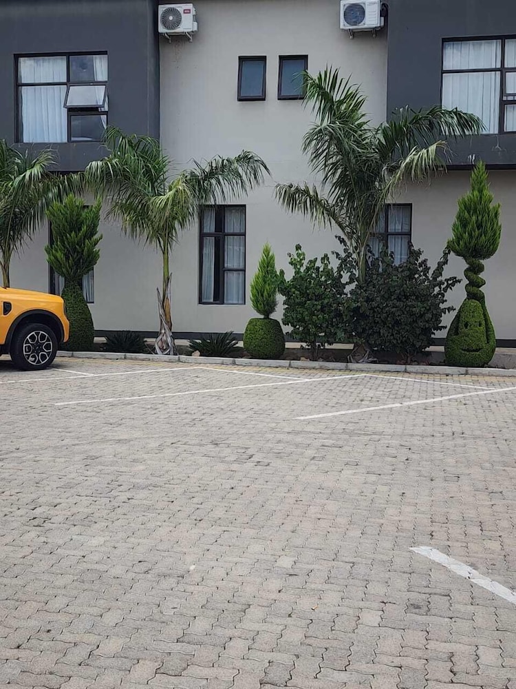 Cycad Palm Hotel 34/50