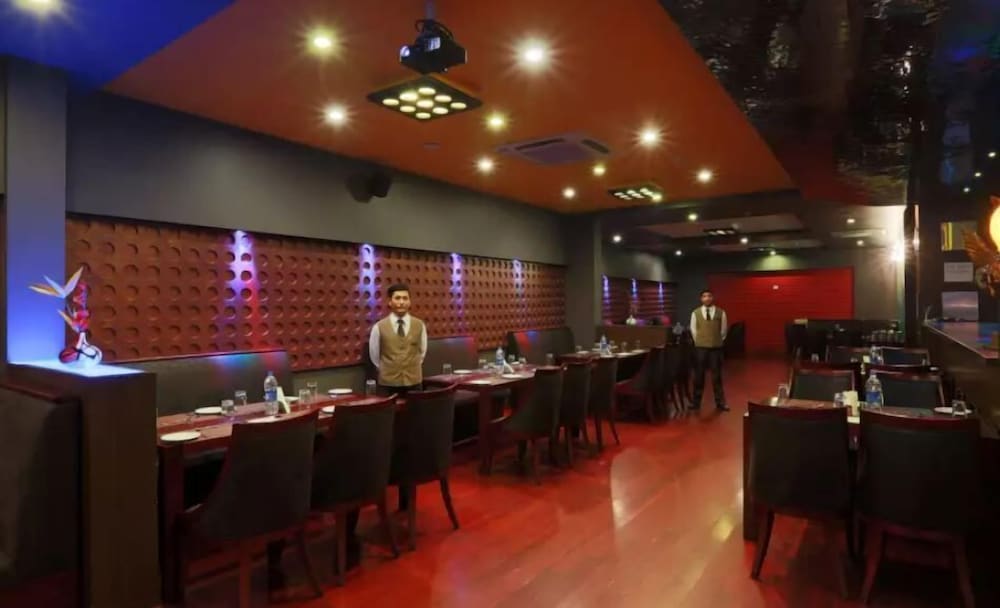 OYO 16804 Hotel Abhimaani Vasathi 13/16