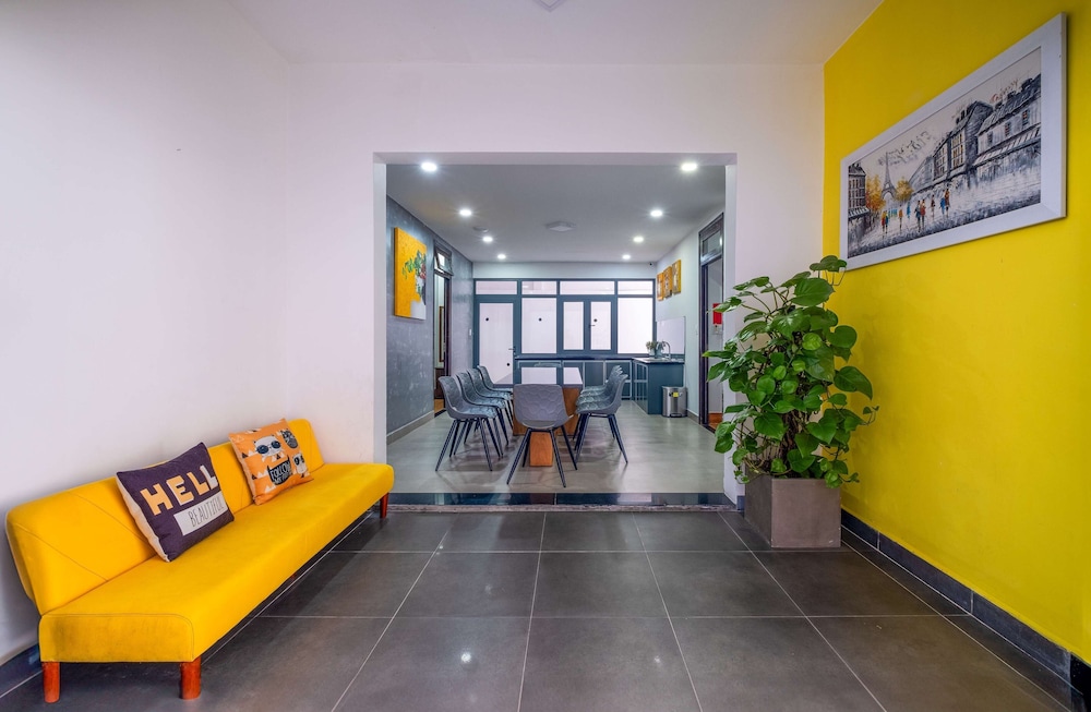 Richy Hotel 28/40