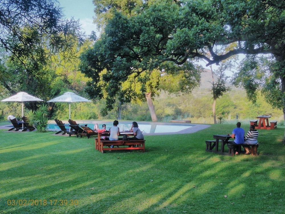 The Venue Country Hotel 4/62