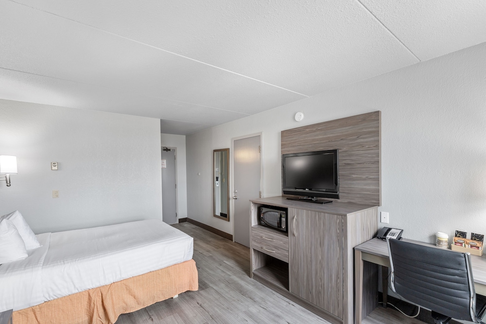 Emerald Hotel and Suites Calgary Airport 19/33
