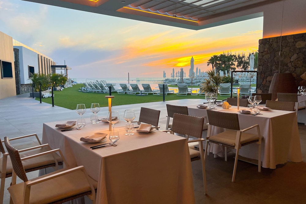 Resort Cordial Santa Agueda and Perchel Beach Club 60/79