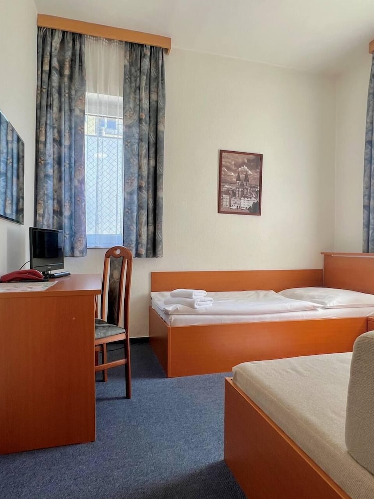 Hotel Astra 45/64