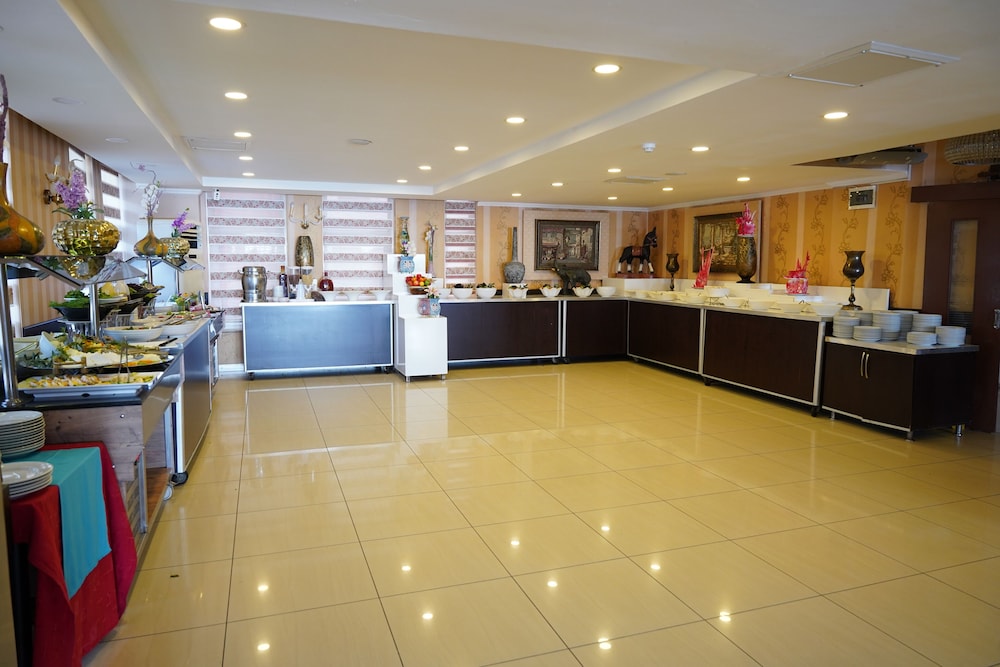 Aleria Belport Beach Hotel 13/71