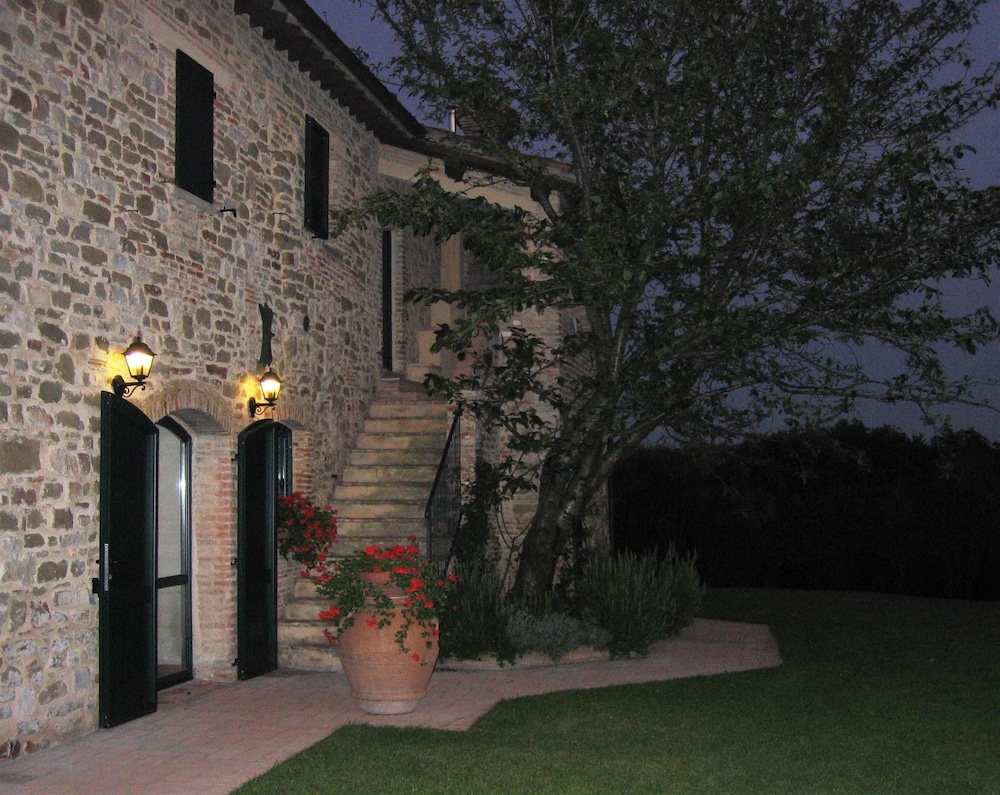 Azienda Agraria Montelujano 27/35