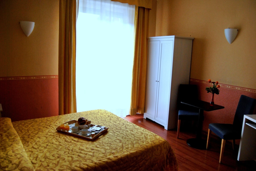 Hotel Cantoria 10/56