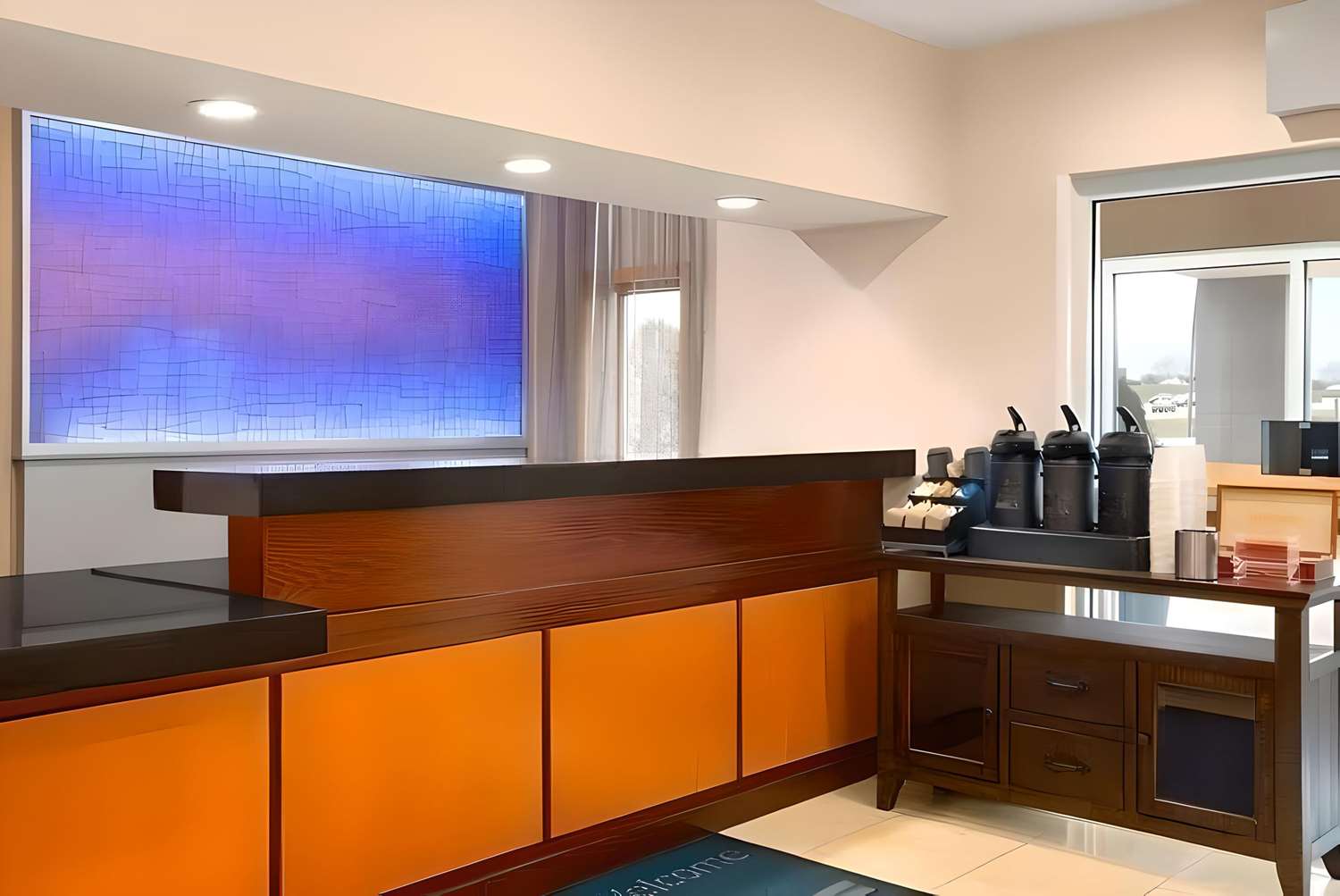 Dubuque Inn & Suites 2/9