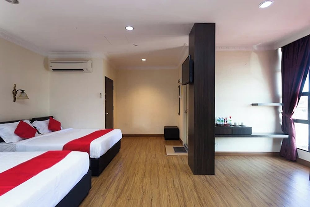 Hotel O T P Hotel 35/54