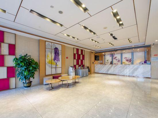 Lavande Hotel (Guangzhou South Railway Station, Hanxi Changlong Station) 3/14