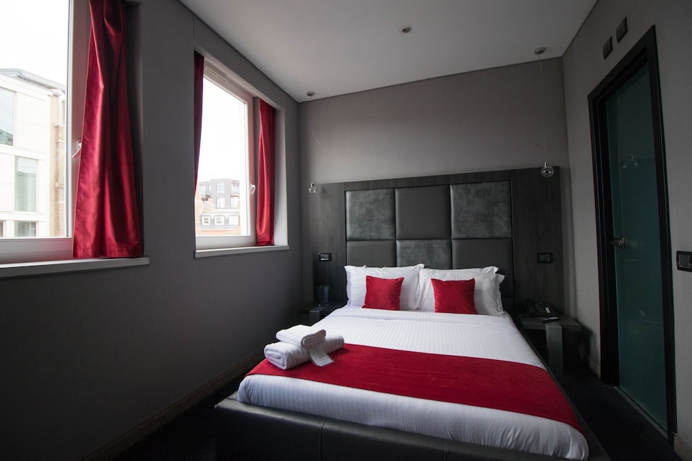غرفة قياسية مزدوجة، The Bryson Hotel 4/10