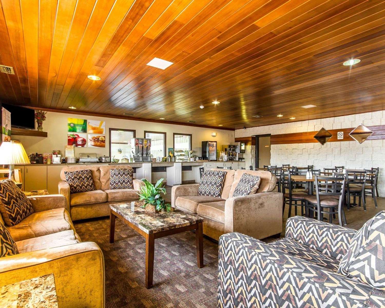 Quality Inn La Crosse North 16/24